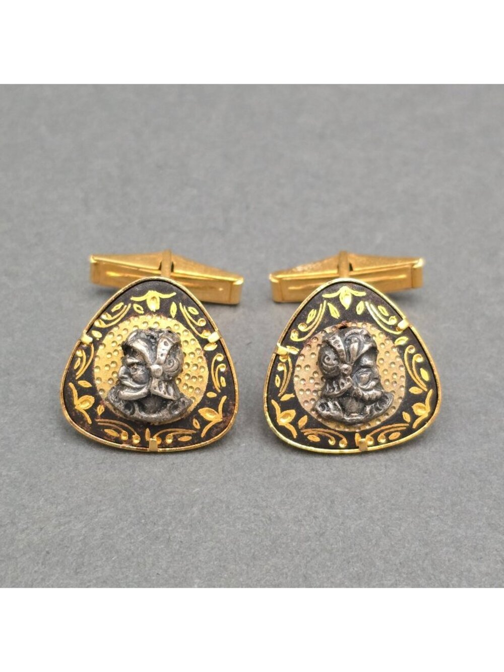 ​Vintage Spanish Damascene Conquistador Cufflinks 24K Gold Inlay Pewter Toledo